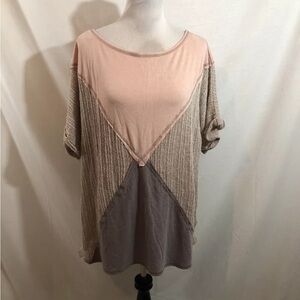 Gee Gee Rose & Gray Short Sleeve Top - Womens 3X, Bust 28”, Length 27.5”